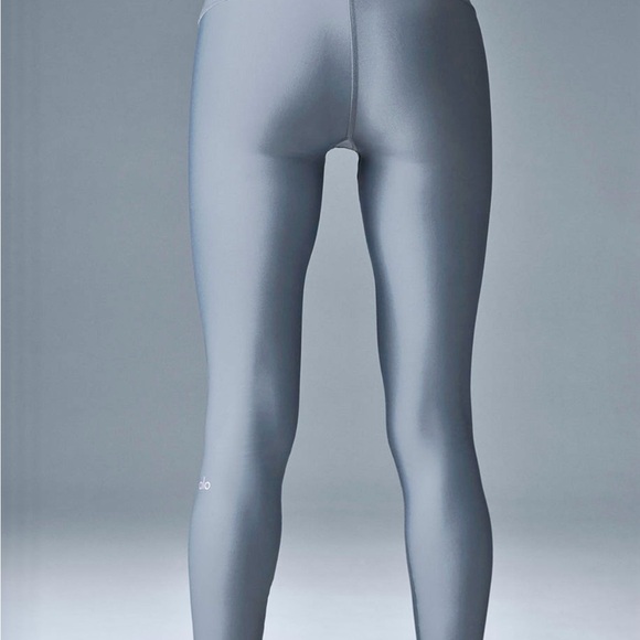 Alo Yoga 7/8 High-Waist Airlift Legging - Light Gray - Picture 2 of 6